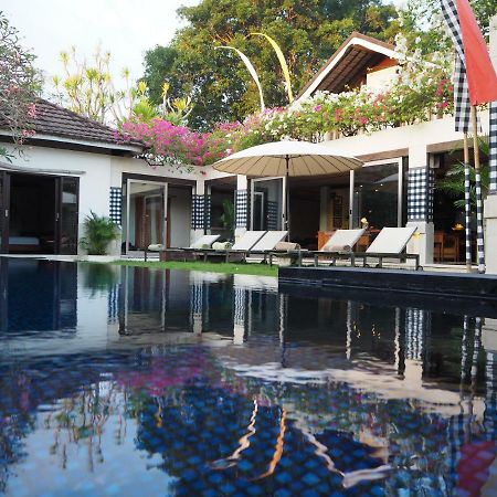 Pronoia Beach Resort Jimbaran Exterior foto